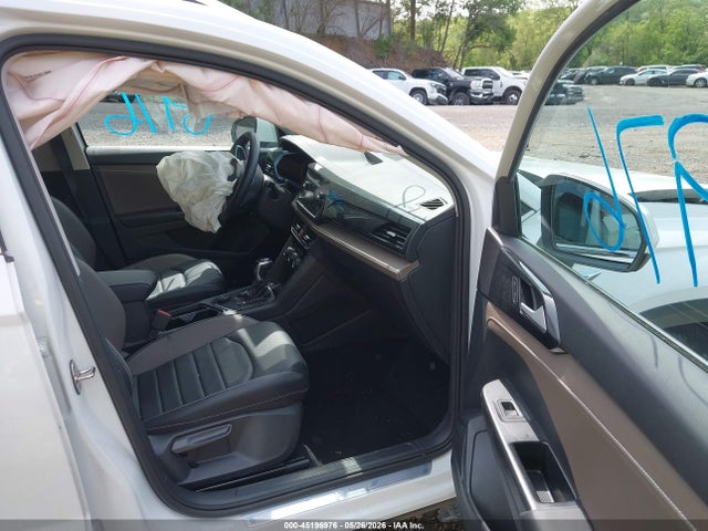 Продажа на аукционе авто 2022 Volkswagen Taos 1.5t Sel, vin: 3VV2X7B22NM085702, номер лота: 45196976