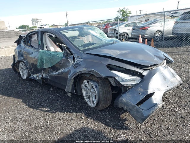 Продажа на аукционе авто 2022 Tesla Model Y Long Range Dual Motor All-wheel Drive, vin: 7SAYGDEE3NF427792, номер лота: 45196985