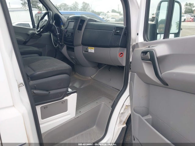 2014 Mercedes-benz Sprinter 2500 Normal Roof მანქანა იყიდება აუქციონზე, vin: WD3PE7DC8E5860973, აუქციონის ნომერი: 45196997