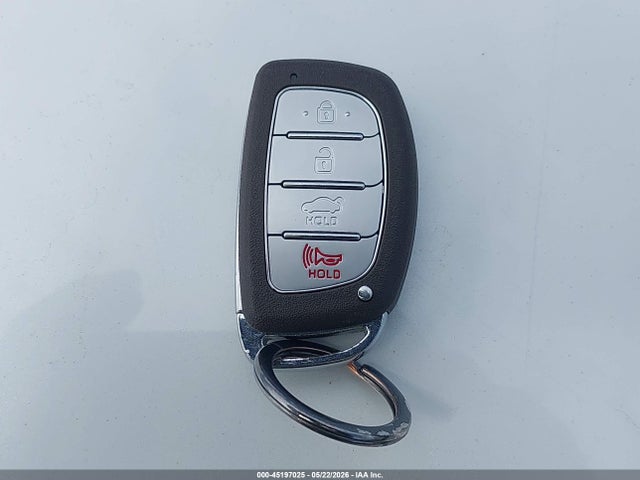 Продажа на аукционе авто 2016 Hyundai Sonata Hybrid Se, vin: KMHE24L11GA028773, номер лота: 45197025