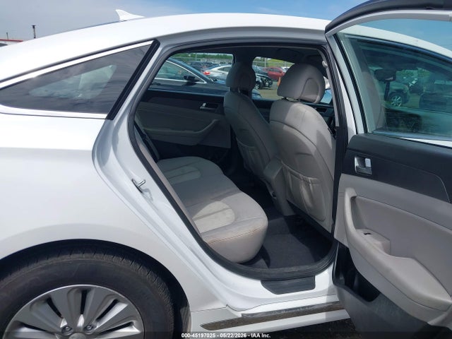 Продажа на аукционе авто 2016 Hyundai Sonata Hybrid Se, vin: KMHE24L11GA028773, номер лота: 45197025