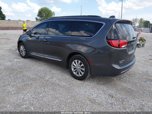45197034 :رقم المزاد ، 2C4RC1BG5HR667663 vin ، 2017 Chrysler Pacifica Touring-l مزاد بيع