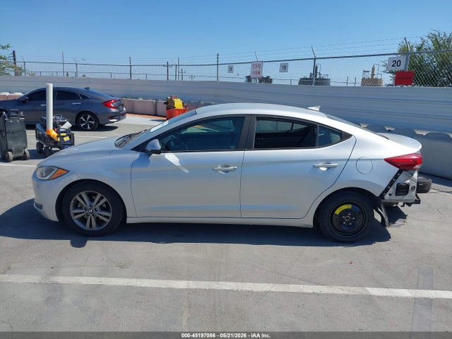 2017 Hyundai Elantra Se მანქანა იყიდება აუქციონზე, vin: 5NPD84LF3HH006018, აუქციონის ნომერი: 45197086