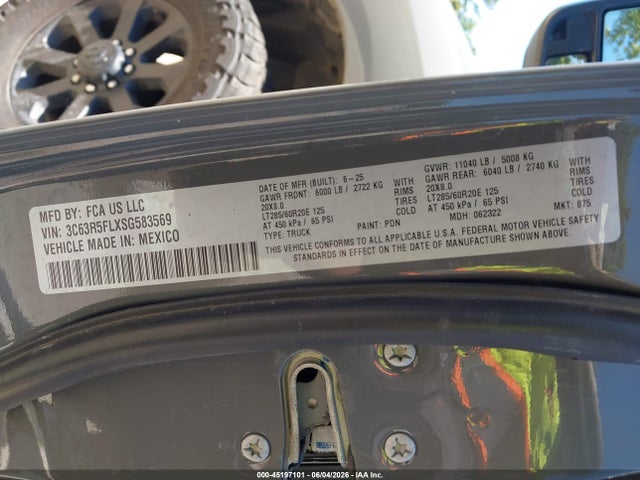 Продажа на аукционе авто 2025 Ram 2500 Laramie  4x4 6'4 Box, vin: 3C63R5FLXSG583569, номер лота: 45197101