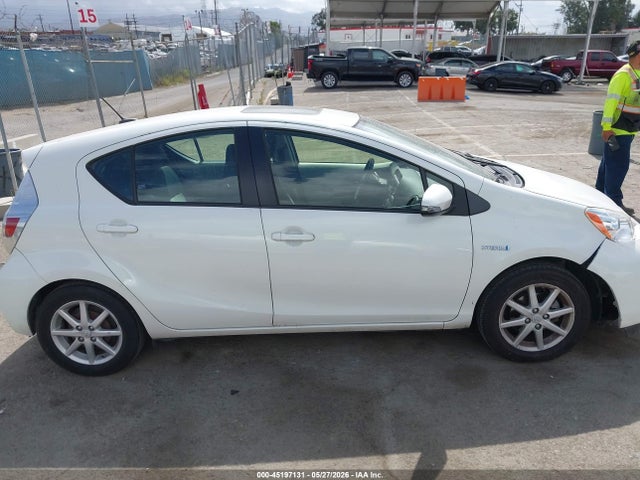 Toyota Prius C Three 2014 JTDKDTB3XE1074985 Image 14