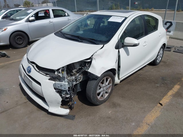 Toyota Prius C Three 2014 JTDKDTB3XE1074985 Image 2