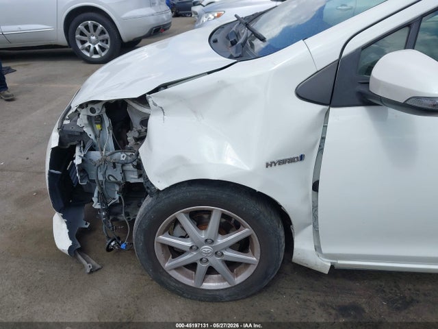 Toyota Prius C Three 2014 JTDKDTB3XE1074985 Image 6