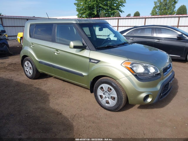2013 Kia Soul მანქანა იყიდება აუქციონზე, vin: KNDJT2A53D7484227, აუქციონის ნომერი: 45197138