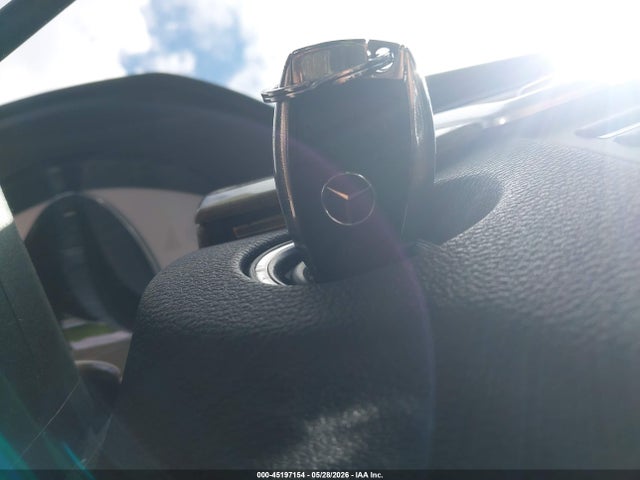 45197154 :رقم المزاد ، WDDHF9AB5BA442720 vin ، 2011 Mercedes-benz E 550 4matic مزاد بيع