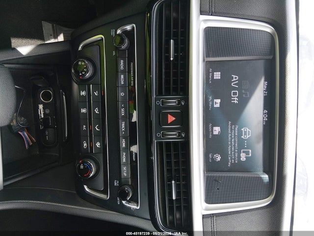 45197239 :رقم المزاد ، 5XXGT4L3XLG393365 vin ، 2020 Kia Optima Lx مزاد بيع