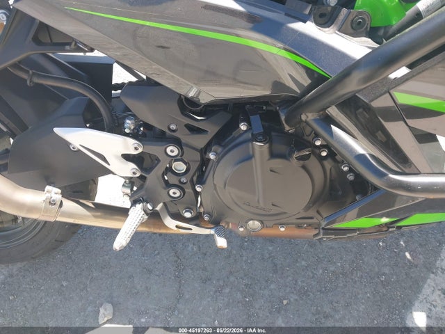Kawasaki EX400 2019 JKAEXKG17KDA36773 Image 8