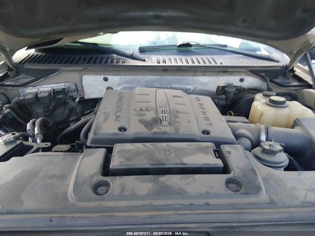 45197311 :رقم المزاد ، 5LMFU28557LJ10215 vin ، 2007 Lincoln Navigator Ultimate مزاد بيع