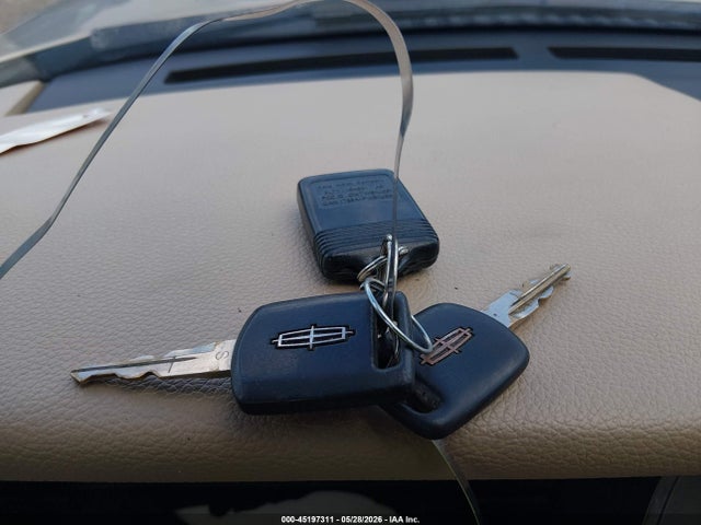 45197311 :رقم المزاد ، 5LMFU28557LJ10215 vin ، 2007 Lincoln Navigator Ultimate مزاد بيع