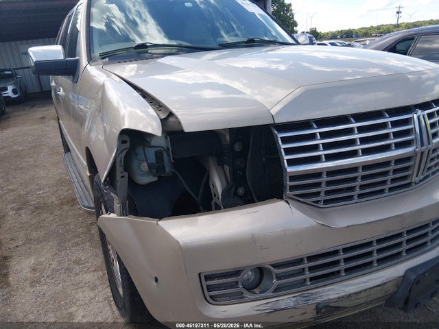 Auction sale of the 2007 Lincoln Navigator Ultimate, vin: 5LMFU28557LJ10215, lot number: 45197311
