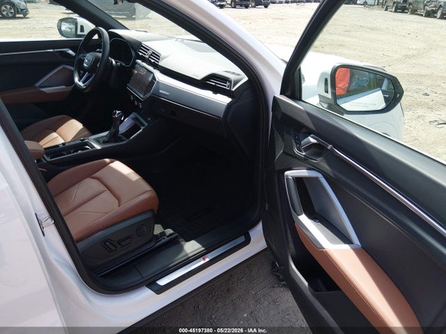 2022 Audi Q3 Premium 45 Tfsi S Line Quattro Tiptronic მანქანა იყიდება აუქციონზე, vin: WA1DECF37N1027911, აუქციონის ნომერი: 45197380
