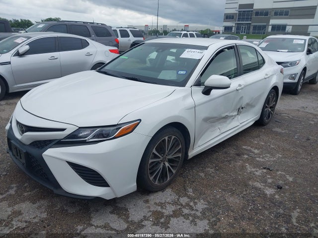 45197390 :رقم المزاد ، JTNB11HK3J3015346 vin ، 2018 Toyota Camry Se مزاد بيع