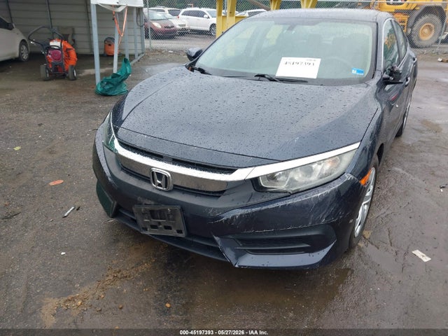 Продажа на аукционе авто 2018 Honda Civic Lx, vin: 2HGFC2F57JH511400, номер лота: 45197393