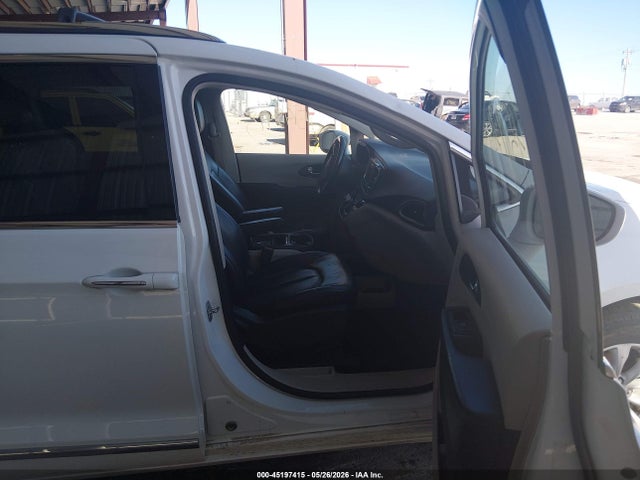 Продажа на аукционе авто 2019 Chrysler Pacifica Touring L, vin: 2C4RC1BG5KR700751, номер лота: 45197415