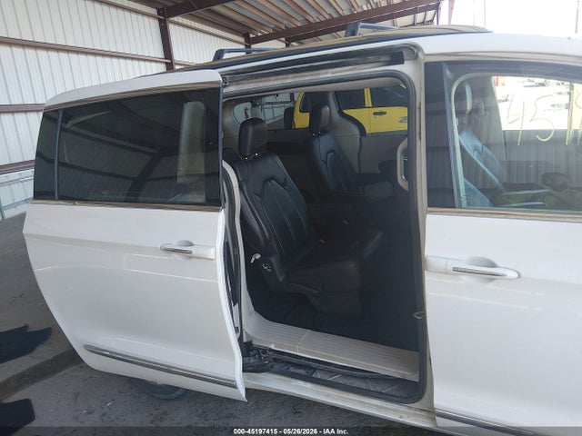 Продажа на аукционе авто 2019 Chrysler Pacifica Touring L, vin: 2C4RC1BG5KR700751, номер лота: 45197415