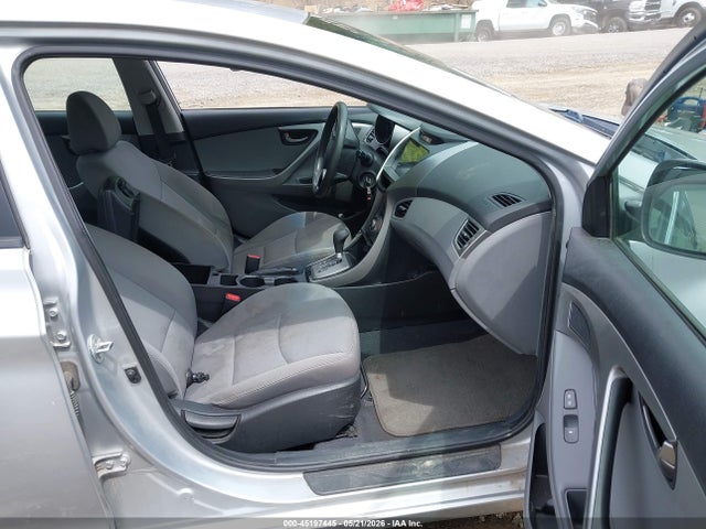 2013 Hyundai Elantra Gls მანქანა იყიდება აუქციონზე, vin: 5NPDH4AE0DH263383, აუქციონის ნომერი: 45197445