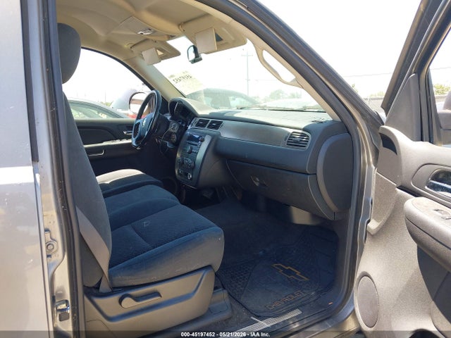 2007 Chevrolet Tahoe Ls მანქანა იყიდება აუქციონზე, vin: 1GNFK13027J395591, აუქციონის ნომერი: 45197452