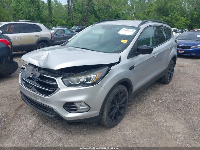 45197467 :رقم المزاد ، 1FMCU0GD4HUE52589 vin ، 2017 Ford Escape Se مزاد بيع
