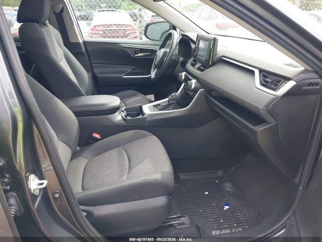 2T3P1RFV6KC057628 Toyota Rav4 Xle
