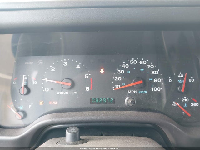 2002 Jeep Wrangler X მანქანა იყიდება აუქციონზე, vin: 1J4FA39S52P770499, აუქციონის ნომერი: 45197622