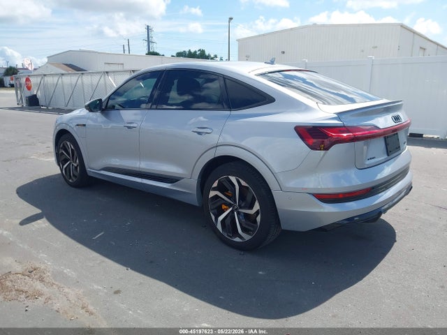 45197623 :رقم المزاد ، WA12AAGEXNB031825 vin ، 2022 Audi E-tron Sportback Premium Plus S Line Quattro مزاد بيع