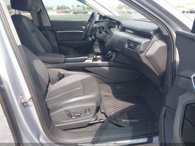 45197623 :رقم المزاد ، WA12AAGEXNB031825 vin ، 2022 Audi E-tron Sportback Premium Plus S Line Quattro مزاد بيع