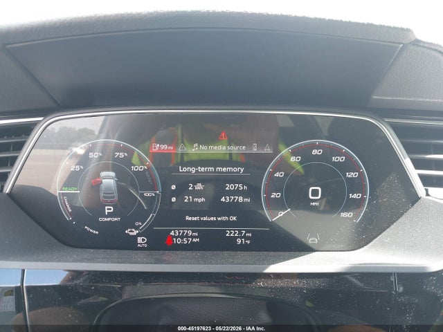 45197623 :رقم المزاد ، WA12AAGEXNB031825 vin ، 2022 Audi E-tron Sportback Premium Plus S Line Quattro مزاد بيع
