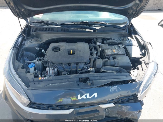 2023 Kia Forte Lxs მანქანა იყიდება აუქციონზე, vin: 3KPF24AD1PE586402, აუქციონის ნომერი: 45197671