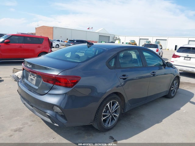 2023 Kia Forte Lxs მანქანა იყიდება აუქციონზე, vin: 3KPF24AD1PE586402, აუქციონის ნომერი: 45197671