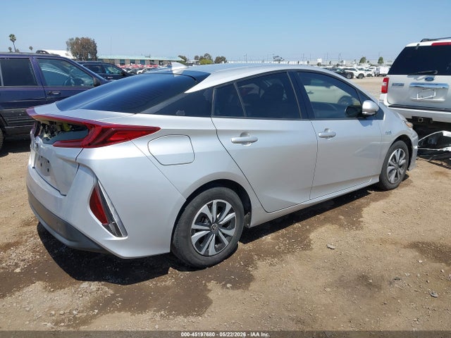 Продаж на аукціоні авто 2017 Toyota Prius Prime Premium, vin: JTDKARFP2H3052092, номер лоту: 45197680
