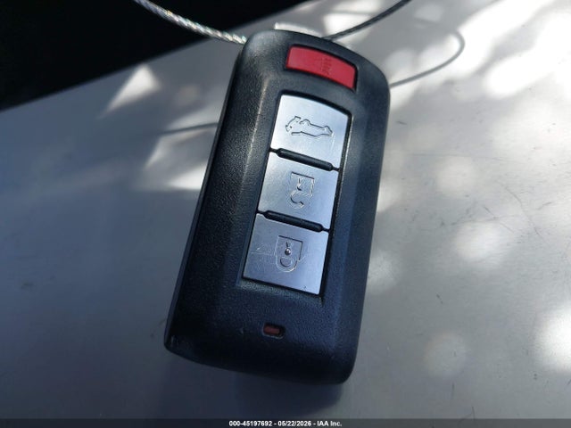 JA4AD3A34GZ029892 Mitsubishi Outlander Sel