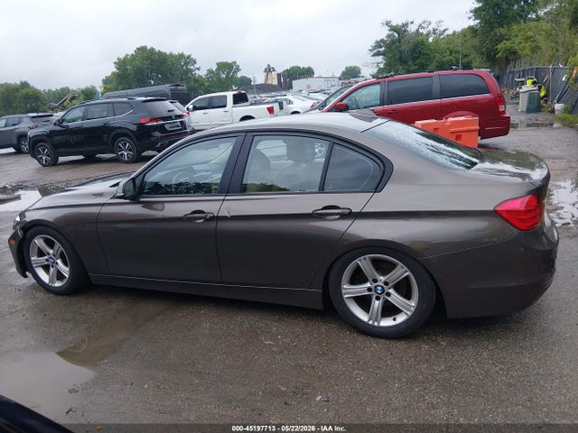 2015 Bmw 328i მანქანა იყიდება აუქციონზე, vin: WBA3A5G51FNS91349, აუქციონის ნომერი: 45197713