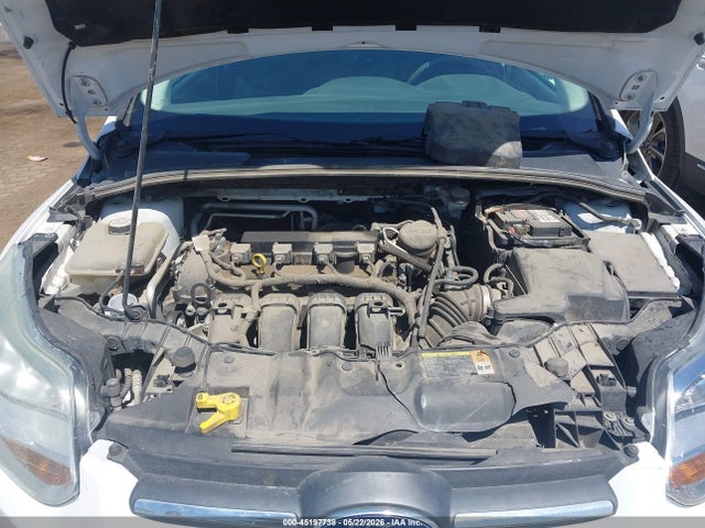 45197738 :رقم المزاد ، 1FAHP3K23CL330772 vin ، 2012 Ford Focus Se مزاد بيع