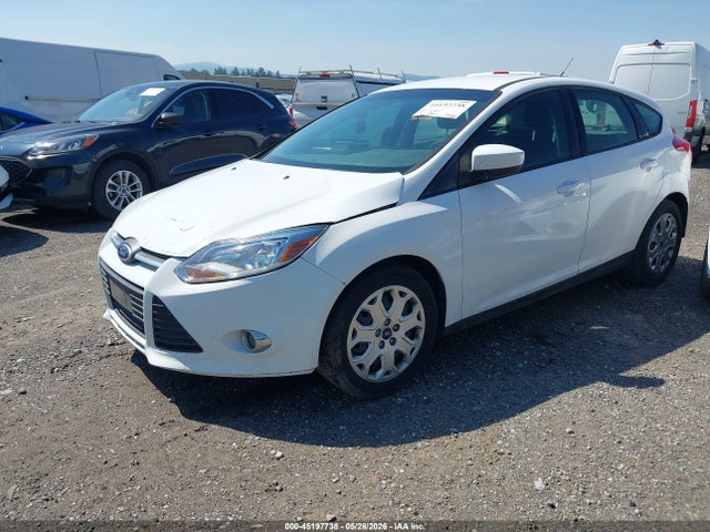 45197738 :رقم المزاد ، 1FAHP3K23CL330772 vin ، 2012 Ford Focus Se مزاد بيع