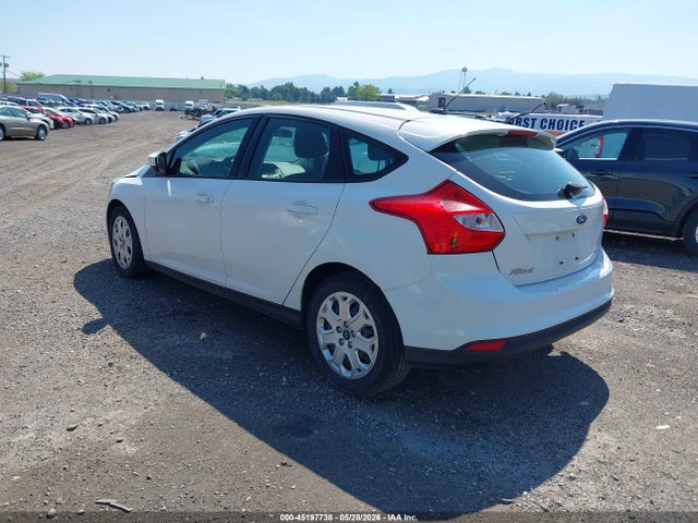 45197738 :رقم المزاد ، 1FAHP3K23CL330772 vin ، 2012 Ford Focus Se مزاد بيع
