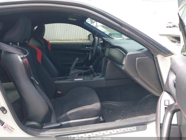 Scion FR-S 2016 JF1ZNAA14G9702257 Image 5
