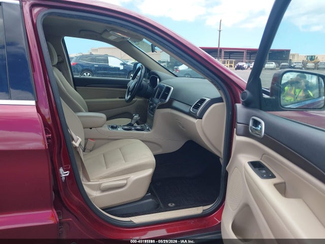 1C4RJFAG6JC452599 Jeep Grand Cherokee Laredo E 4x4