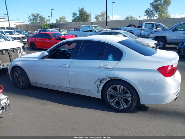 45197801 :رقم المزاد ، WBA8B9C57HK676371 vin ، 2017 Bmw 330i مزاد بيع