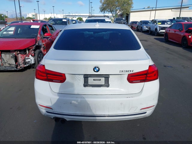 45197801 :رقم المزاد ، WBA8B9C57HK676371 vin ، 2017 Bmw 330i مزاد بيع