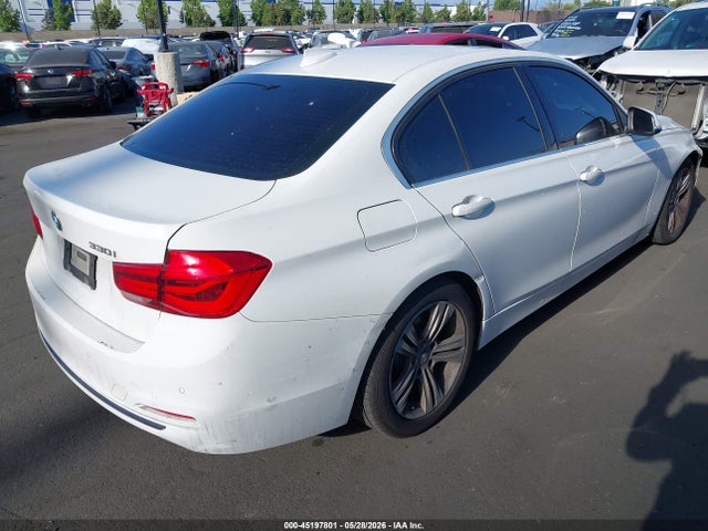 45197801 :رقم المزاد ، WBA8B9C57HK676371 vin ، 2017 Bmw 330i مزاد بيع