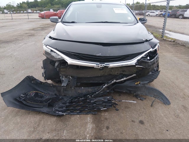 1G1ZD5ST0LF121590 Chevrolet Malibu Fwd Lt
