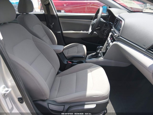 Продажа на аукционе авто 2019 Hyundai Elantra Sel, vin: 5npd84lf1kh426626, номер лота: 45197830