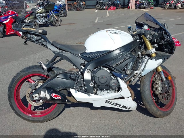 45197840 :رقم المزاد ، JS1GR7MA6S7100043 vin ، 2025 Suzuki Gsx-r750 مزاد بيع