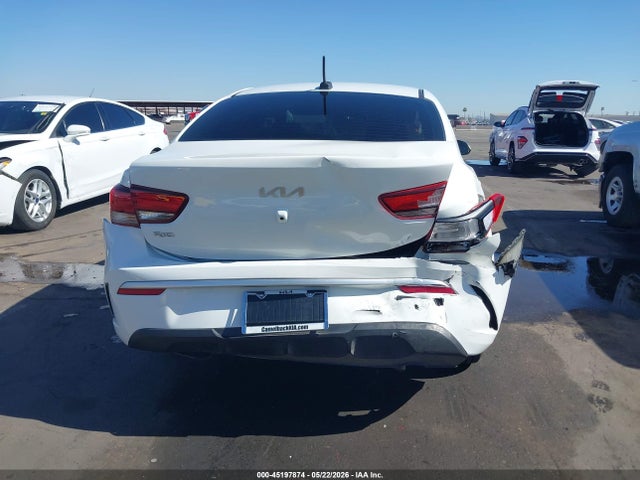 2022 Kia Rio S მანქანა იყიდება აუქციონზე, vin: 3KPA24AD7NE478857, აუქციონის ნომერი: 45197874