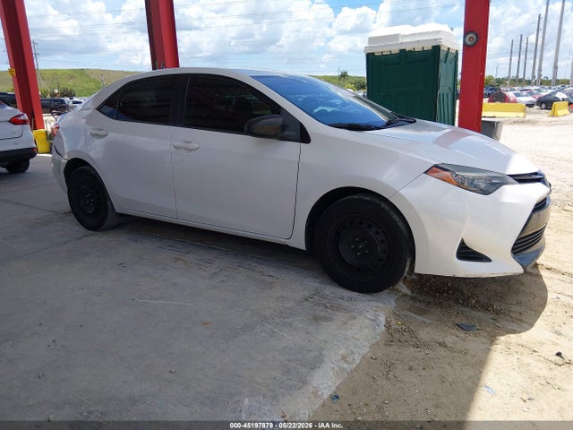 Продажа на аукционе авто 2018 Toyota Corolla Le, vin: 5YFBURHE6JP850675, номер лота: 45197879