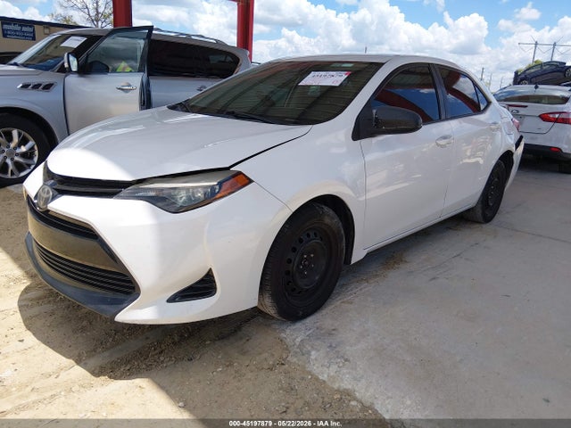 Продажа на аукционе авто 2018 Toyota Corolla Le, vin: 5YFBURHE6JP850675, номер лота: 45197879